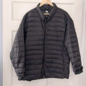 Old navy light weight, puffer jacket. Black. Size XXL ladies.